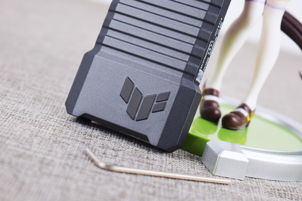 华硕tuf铠甲硬盘盒开箱,华硕tufgaming铠甲硬盘盒容量