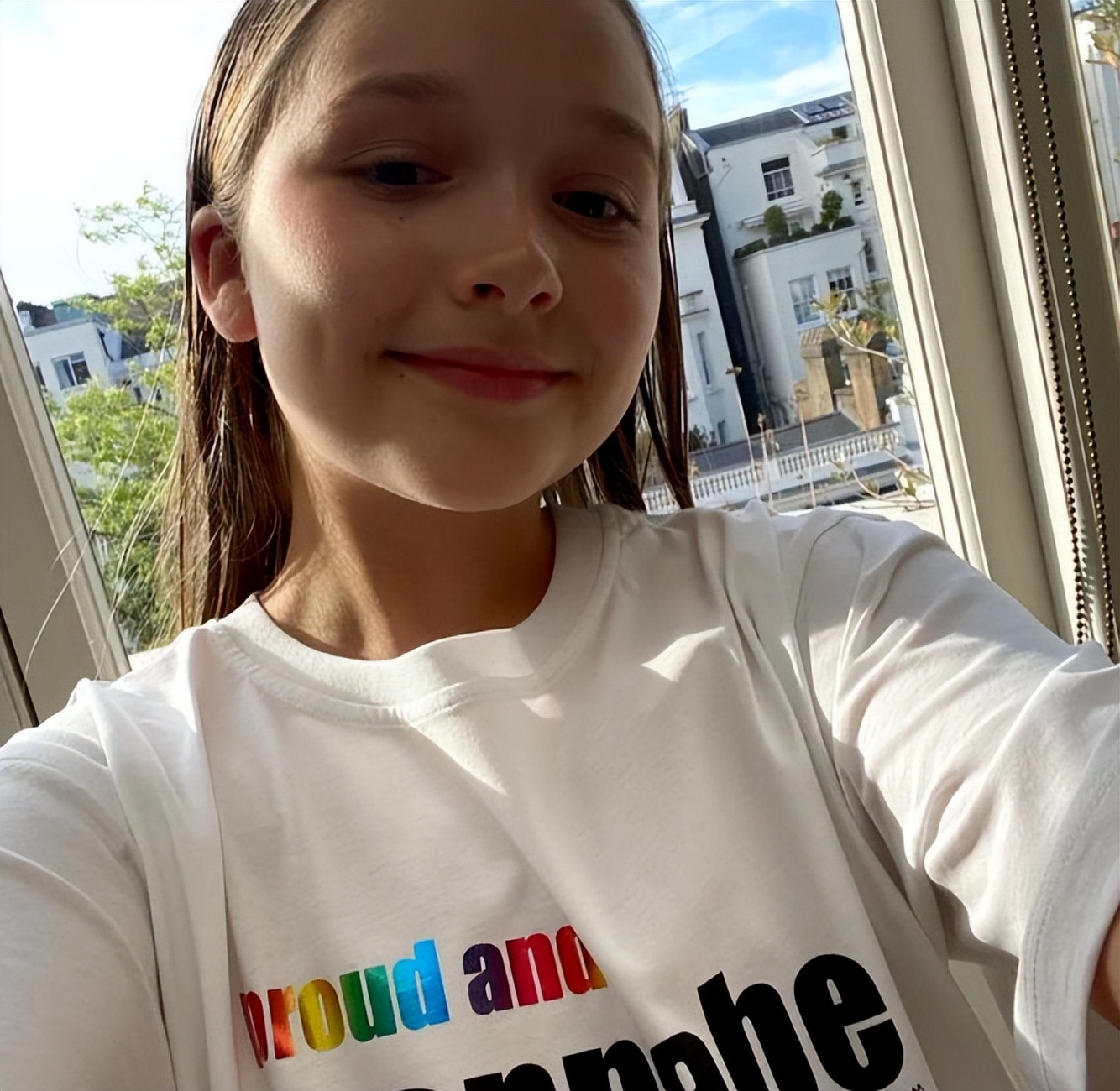 贝小七打哈欠,贝小七吐舌头视频