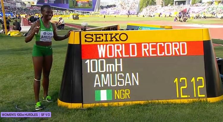 12秒12！世界纪录诞生，非洲名将喜极而泣，央视解说：不可思议