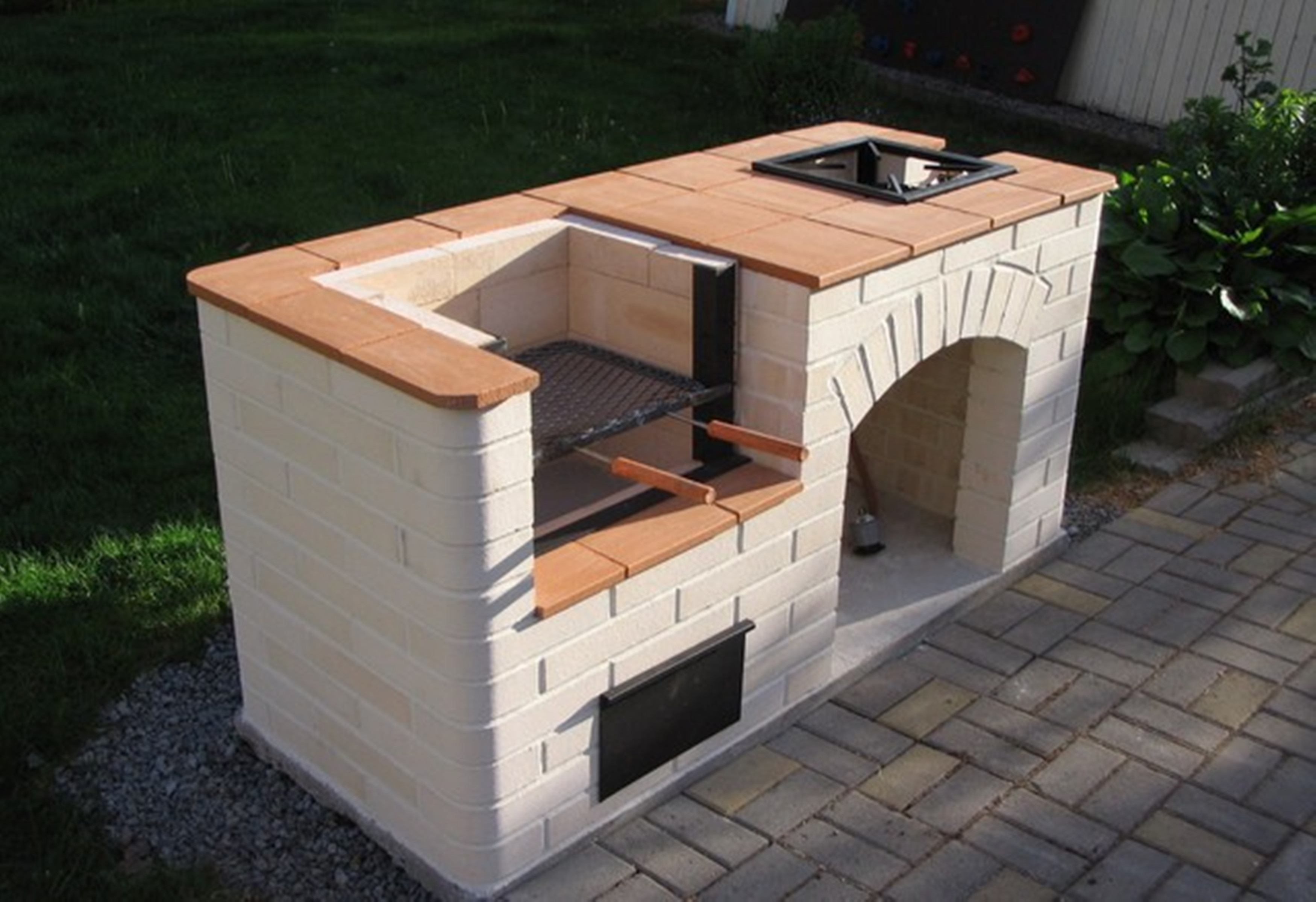 用红砖砌的柴火小炉子,怎么用红砖砌一个柴火炉