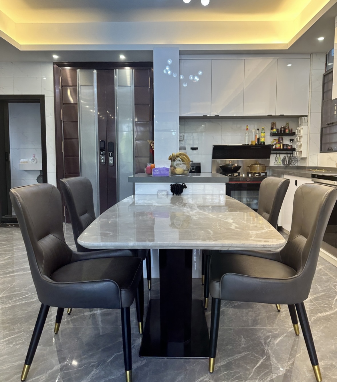 换了新餐桌,换餐桌岩板台面需要多少钱