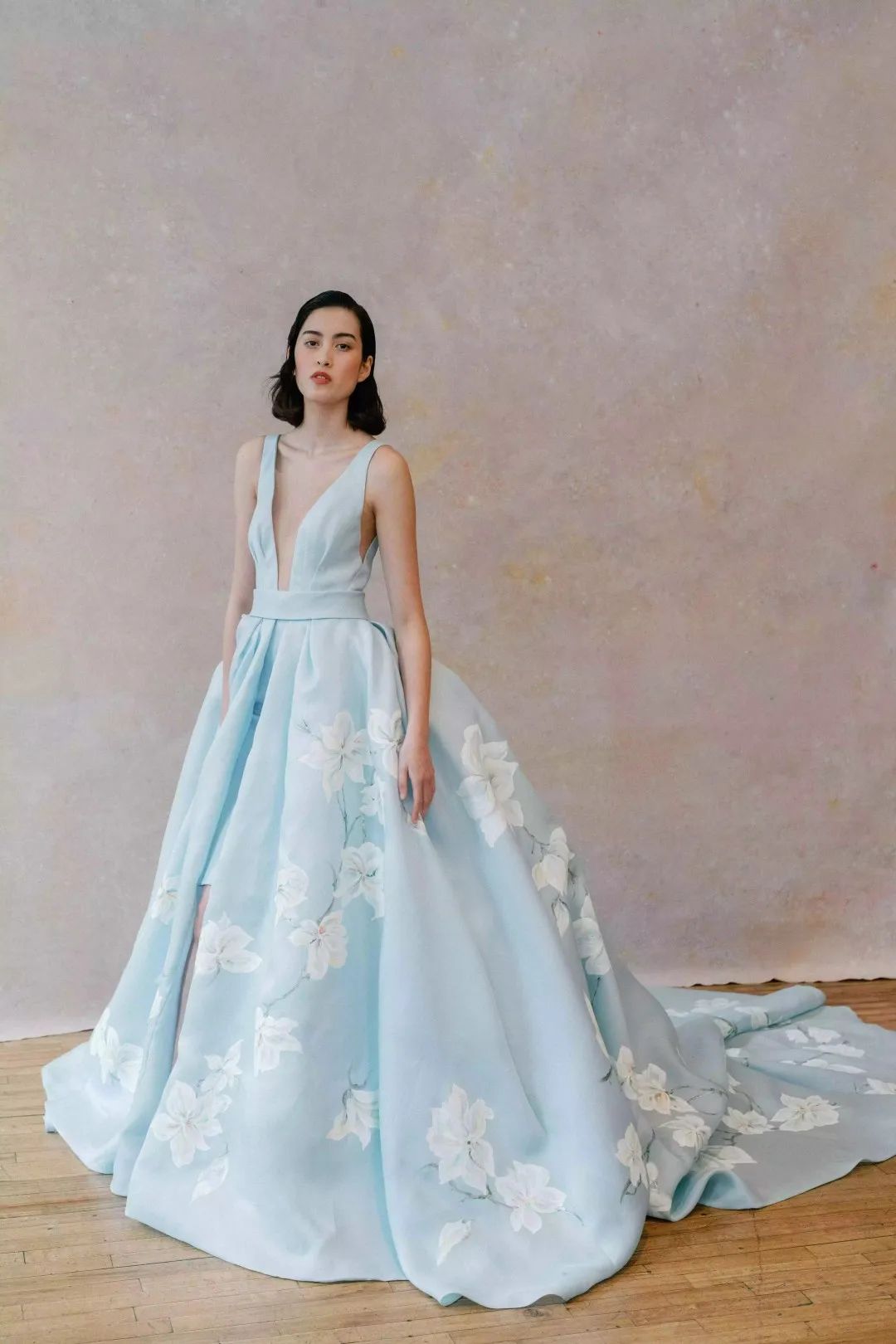 2023春夏纽约时装周完整视频,2018春夏纽约婚纱时装周