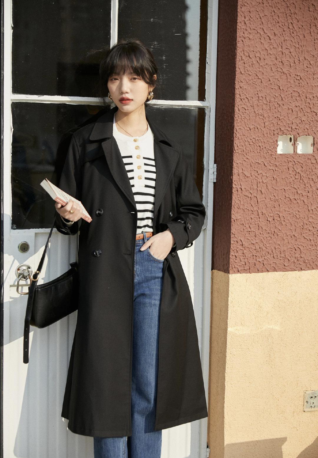 春天穿搭的高级感就是风衣了,18年春天风衣这么穿时髦爆了