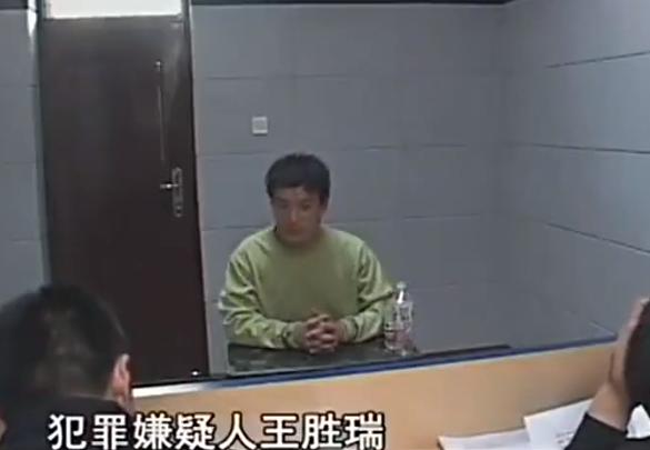 2011年，男子3000元购买藏獒，被盗后怒杀小偷，连其儿子也不放过