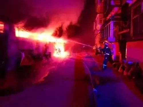 新能源电动车火灾处置 (2022年电动车失火汇总)