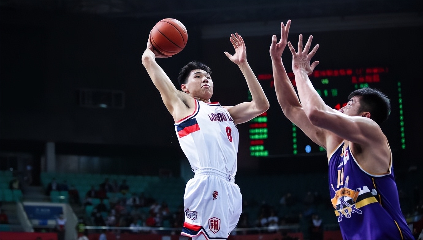 七位年轻前锋入选集训队！一个老将都不要，中国男篮刮起青春风暴