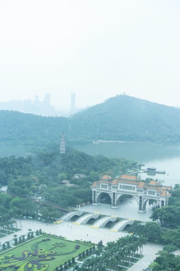 美食与美景并存,美食与美景交相辉映