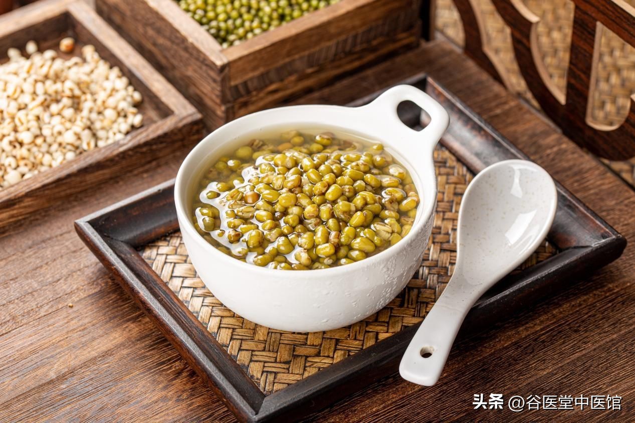 换季皮肤粗糙长痘怎么办,皮肤长痘怎么调理祛痘