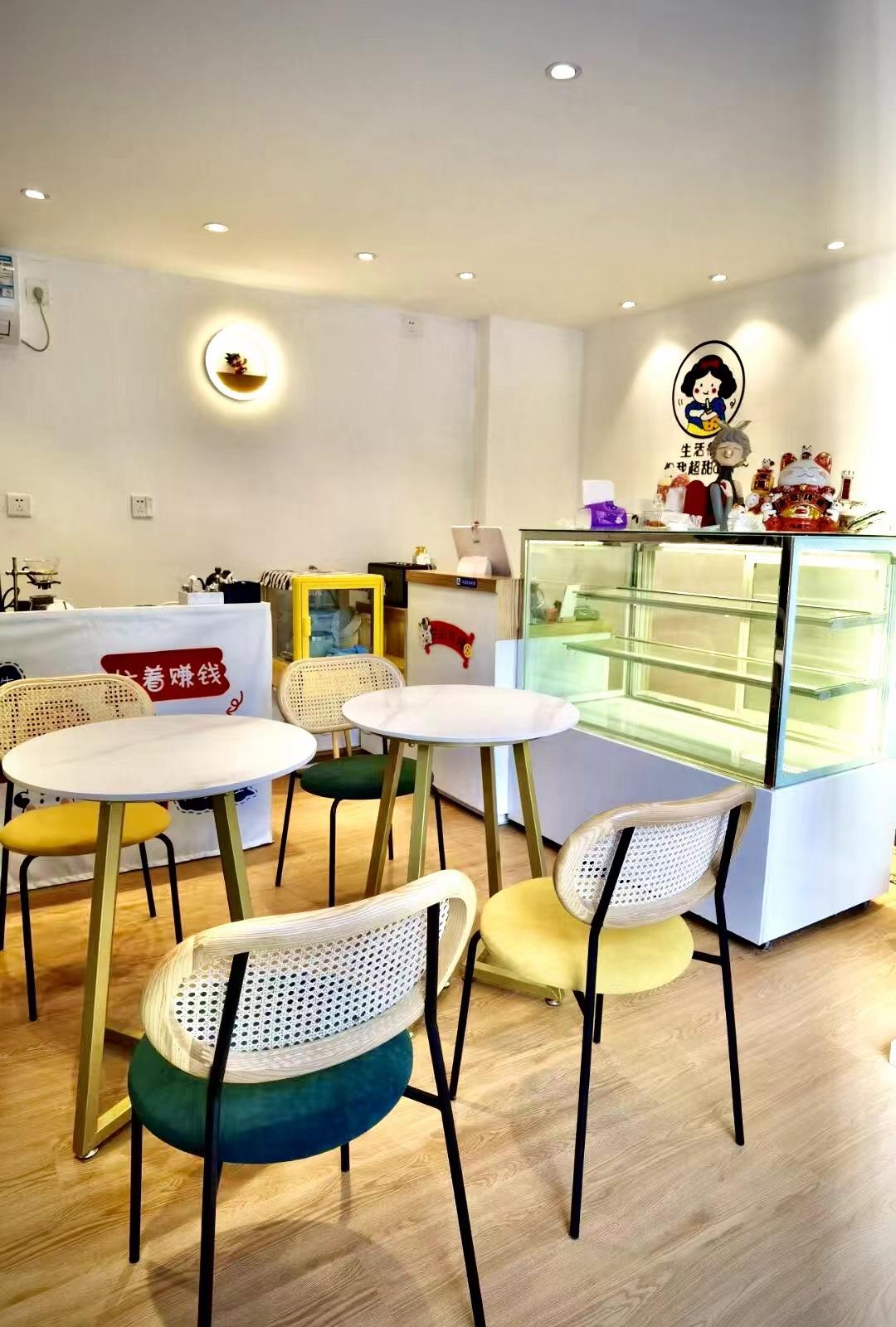 粤城人物：三次搬迁！广州越秀这家甜点店，老板娘1人撑住全部