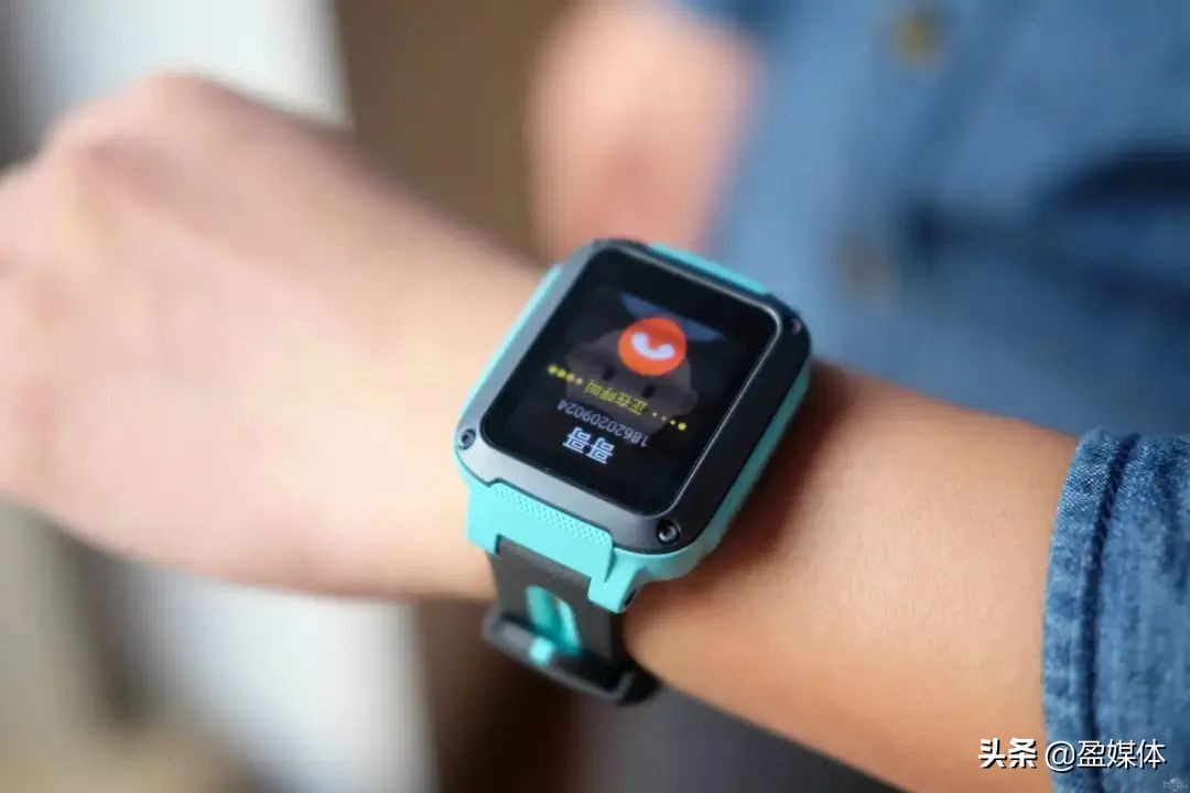 小天才涉色情诱导消费，儿童智能手表“行成于思，毁于谁”