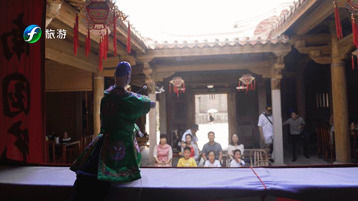 连续21年吊打厦门！这座疯狂“搞钱”的小城，藏着比三亚清净的海