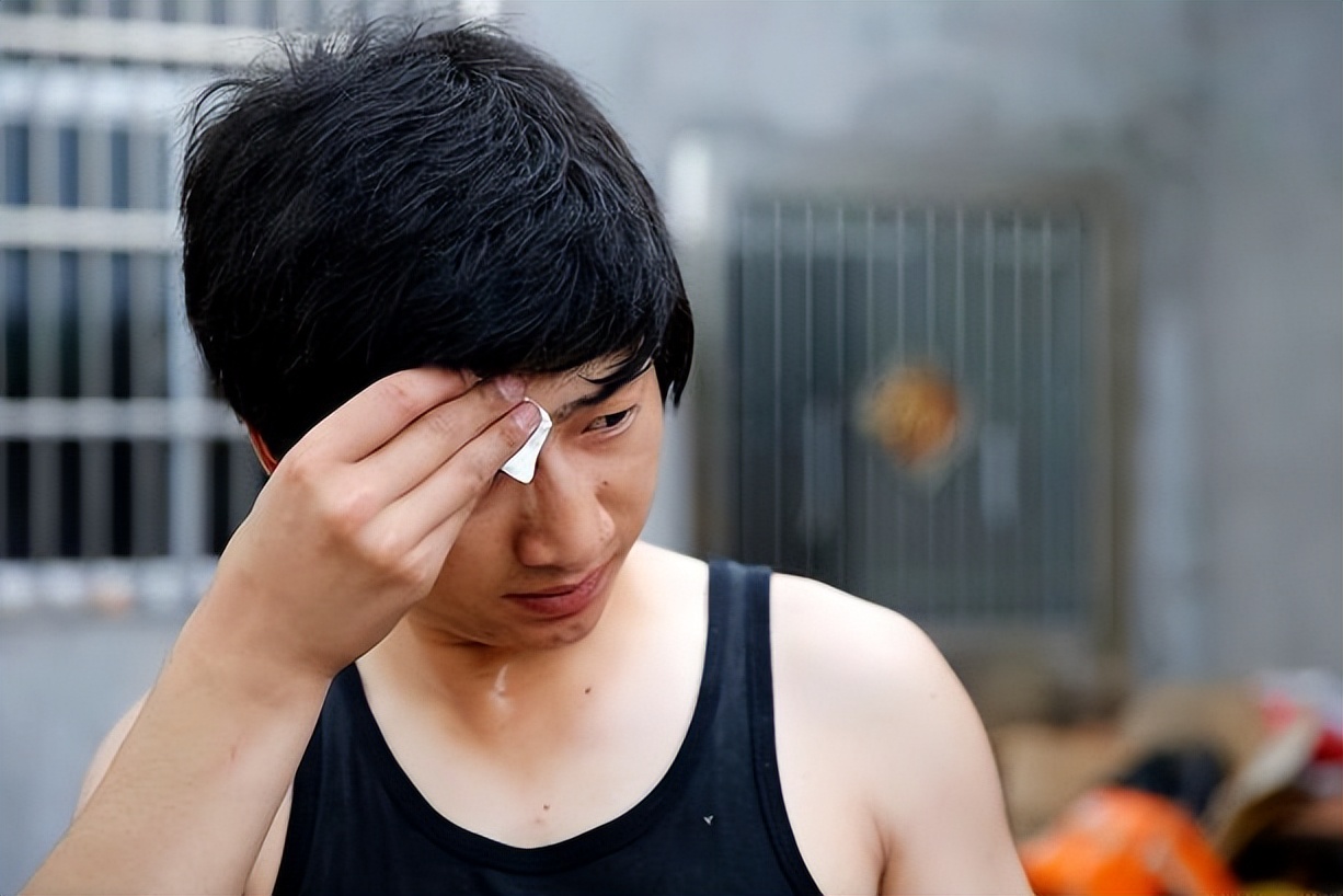 一吃辣就满头冒汗中医分析,动不动就流汗中医怎么治