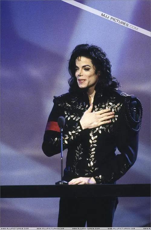 美国舞王迈克尔杰克逊经典演唱会,世界舞王迈克尔杰克逊大型演唱会