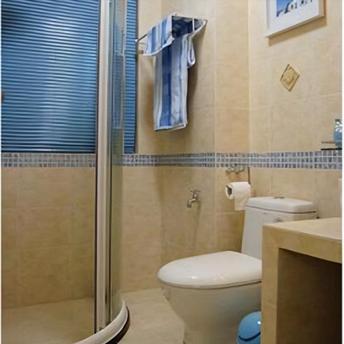 卫生间地面冒水什么原因,重庆维修地面冒水