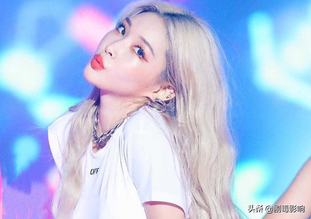 jennie郑秀晶舞台对比,郑秀妍jennie郑秀晶