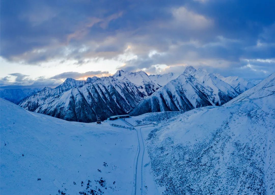火出圈啦,甘孜文旅局长化身侠客火出圈
