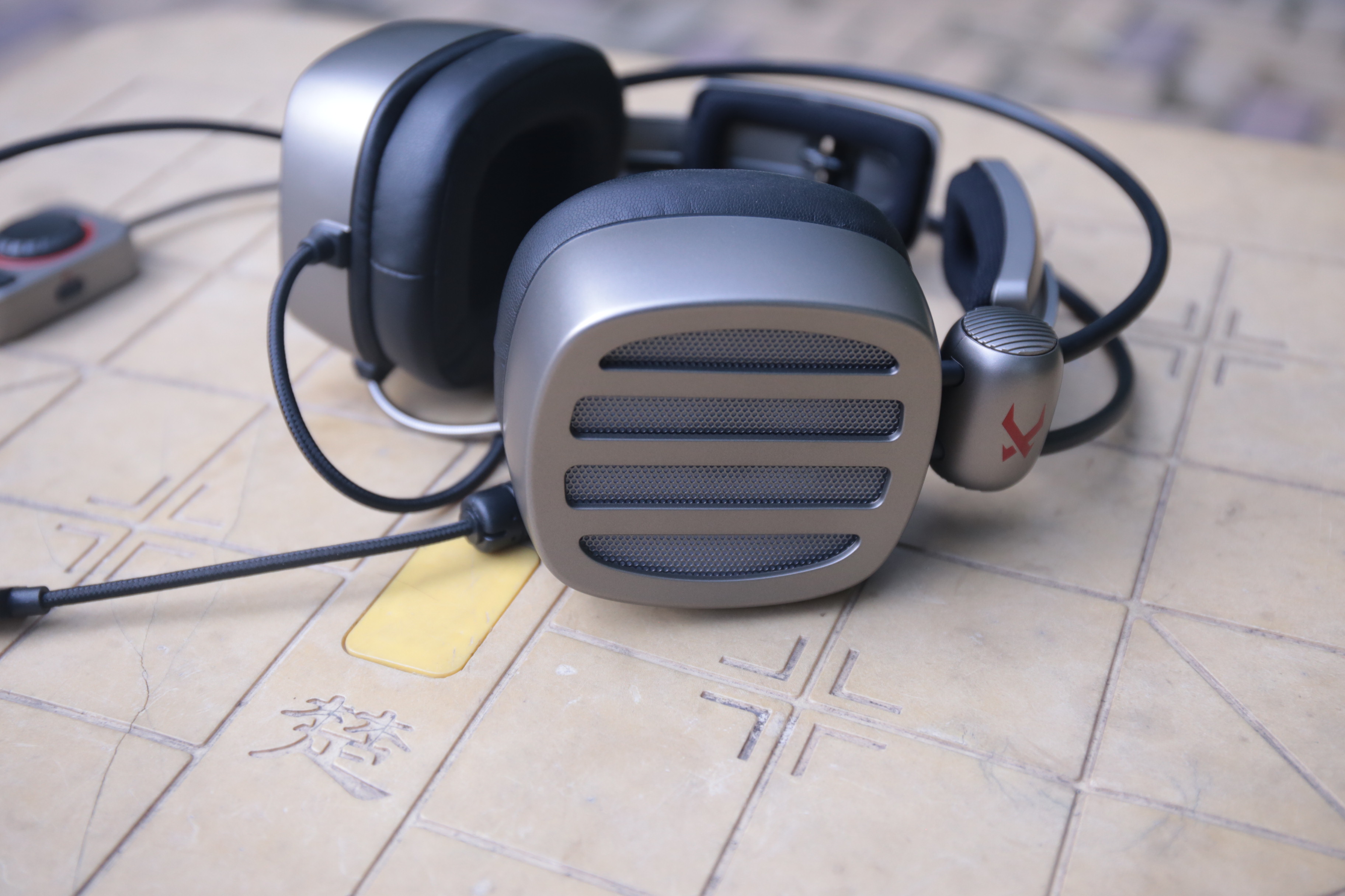 西伯丽亚s21耳机评测,电竞耳机买不买无线