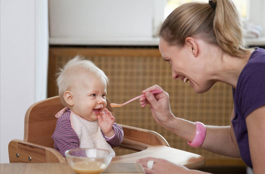 大人口腔细菌会传染宝宝吗,大人口腔多少细菌传染宝宝