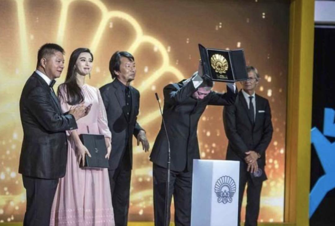 原来他才是吴亦凡背后的金主！