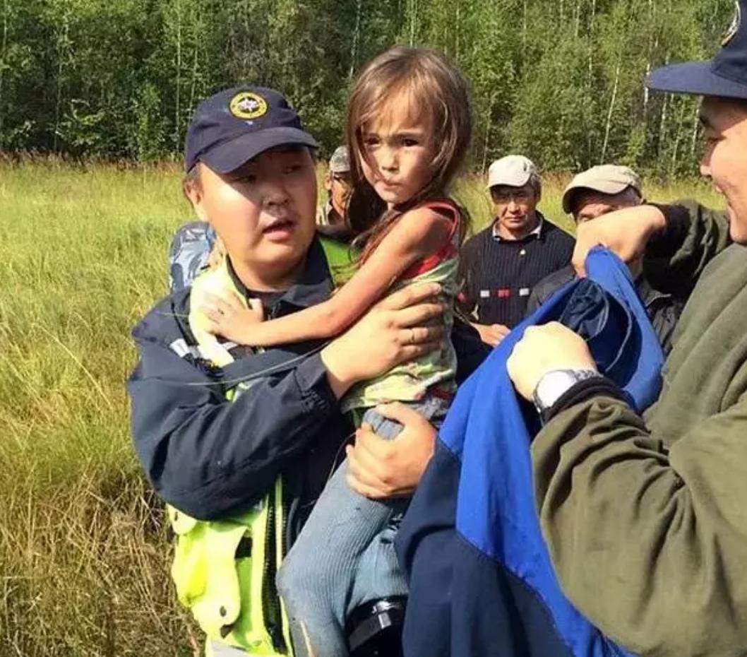 孩子和狗失踪后找回,2岁女孩与狗狗一起失踪后续