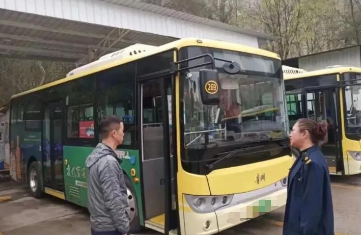 公交车收费为什么那么便宜,公交车为什么分两种收费类型