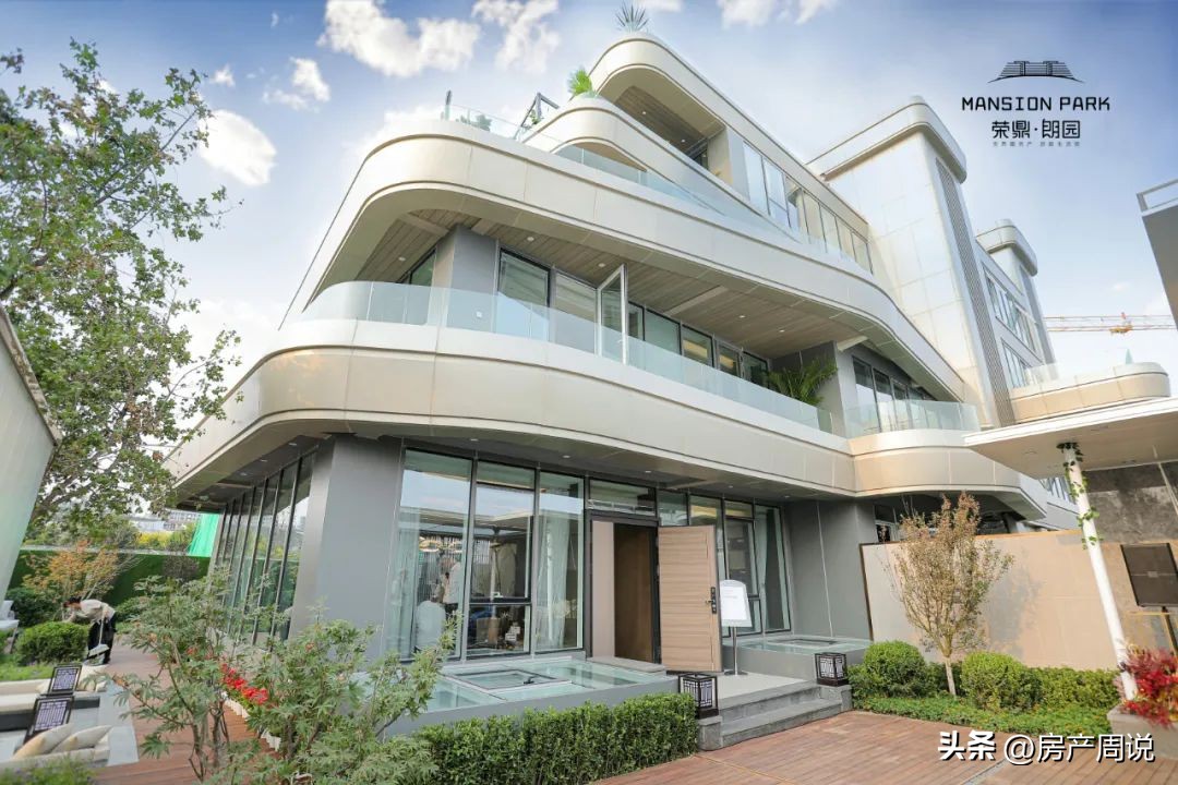 近两年，为什么都倾爱“游艇”美学？