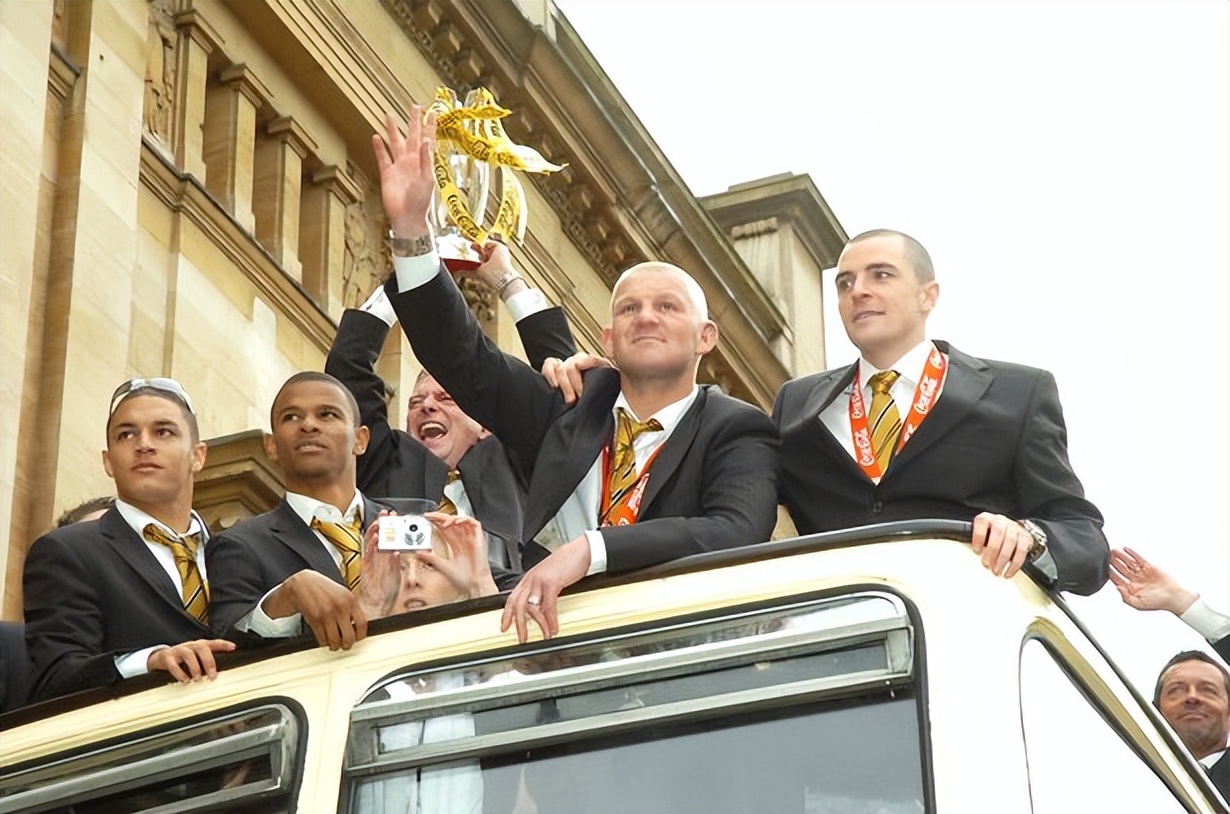 加斯科因挑球过人视频,加斯科因踩球过人