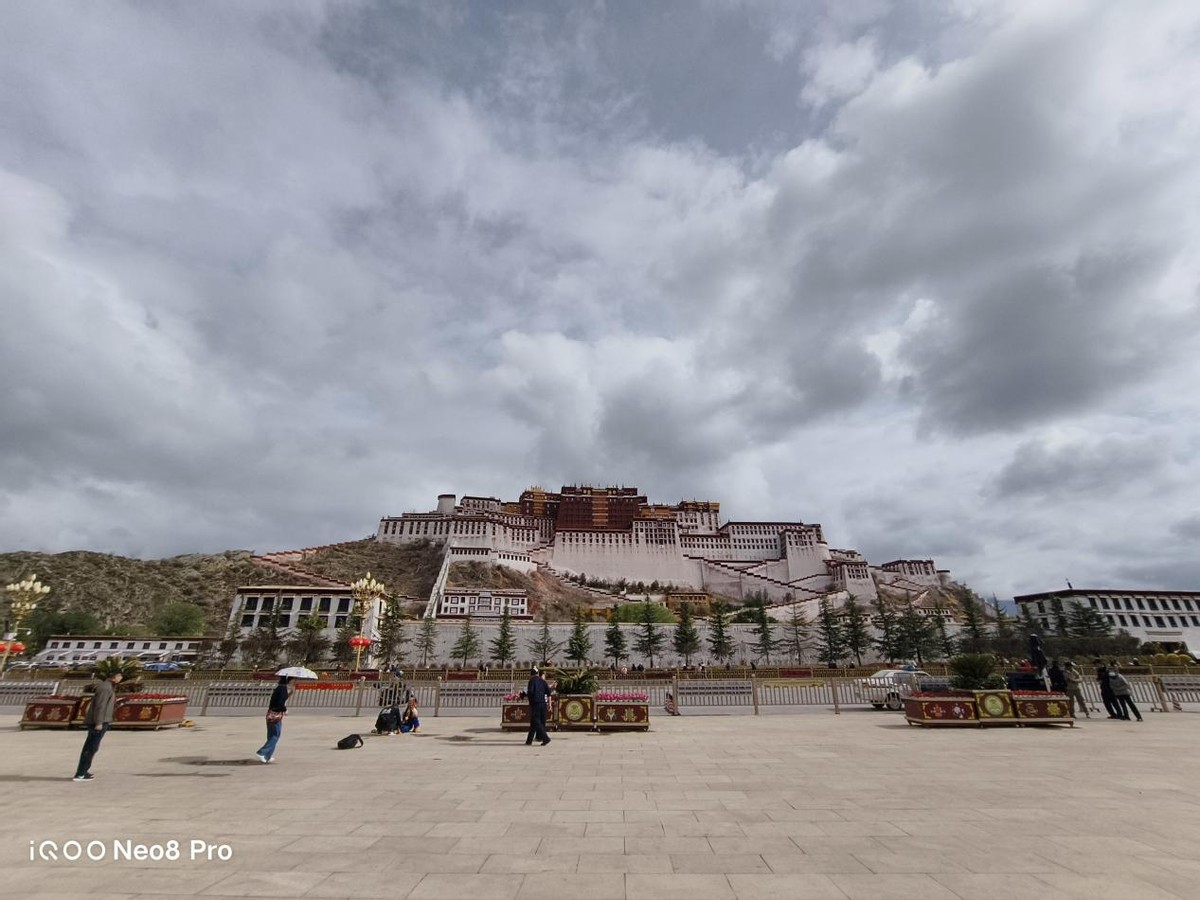 iqooneo8pro手机跟手性评测,探索旗舰手机新高度iqoo8pro评测