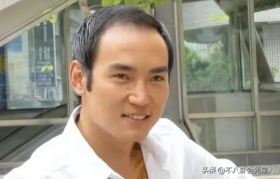 郑少秋沙溢周杰伦,郑少秋摘假发