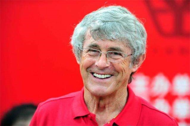 孩子十岁被体育教练看中,米卢夸赞的足球天才