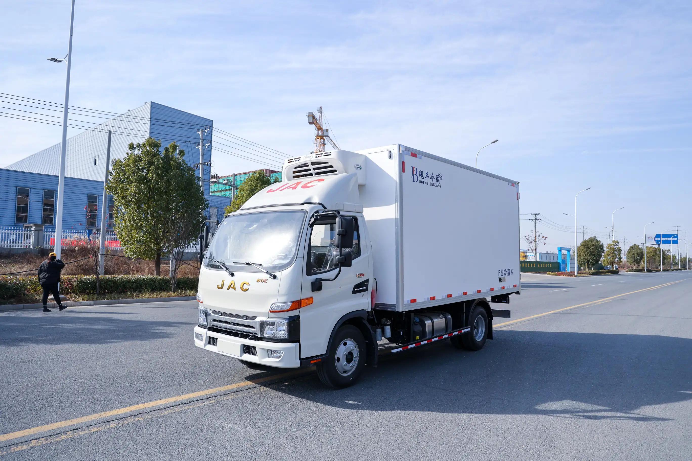 130马力冷藏车能拉几吨,解放130马力冷藏车4米2