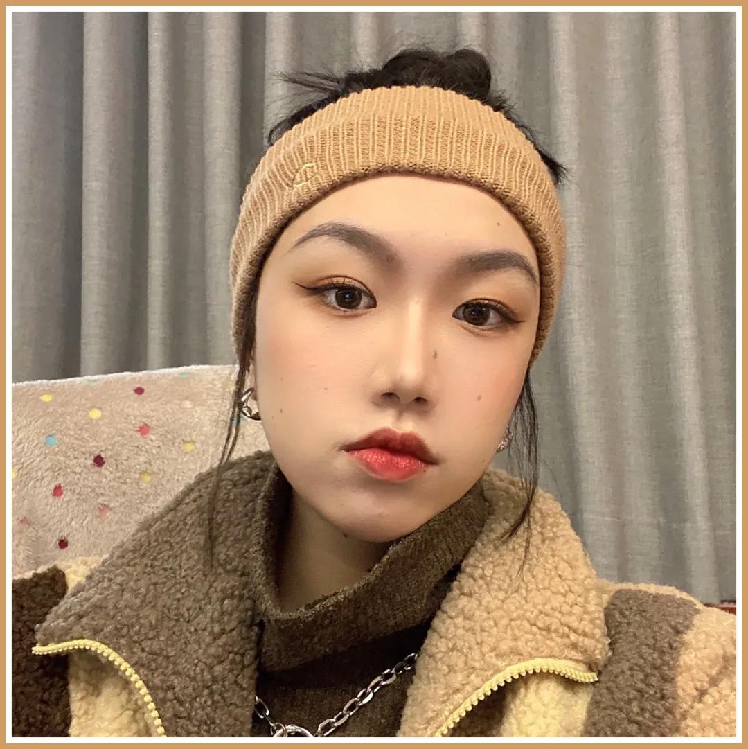 刘海长长的尴尬期如何度过,刘海尴尬期怎么弄好看女生