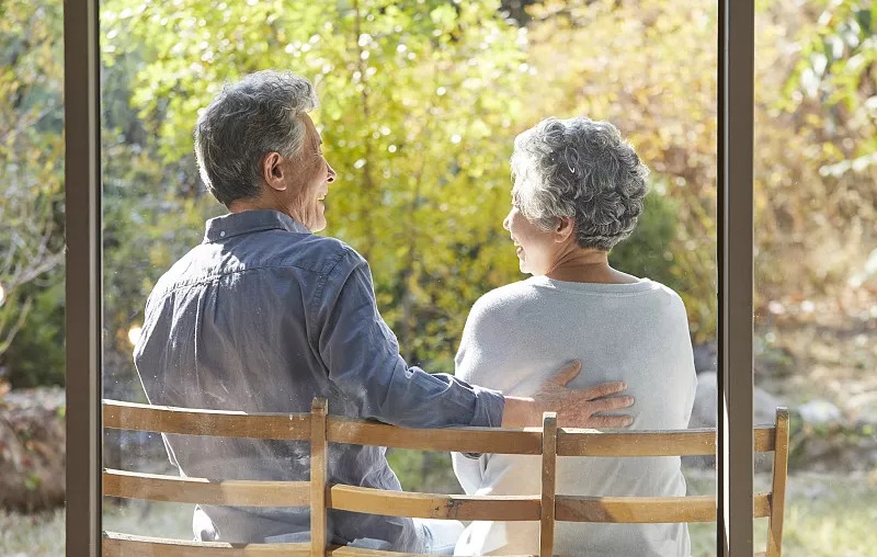 红霉素软膏真的可以去除老人斑吗,用什么药祛老年斑最有效