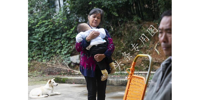 老同学父亲去世,老同学的父亲去世同学应该怎样说