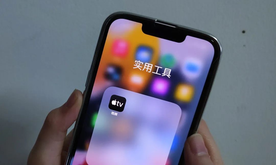 苹果跳井,苹果掉进水了然后充电充不起