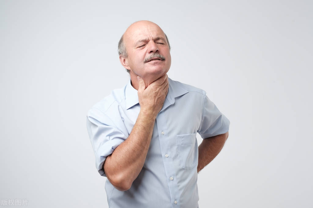 喉咙咳嗽疼痛喝什么缓解,喉咙痛干咳嗽怎么缓解