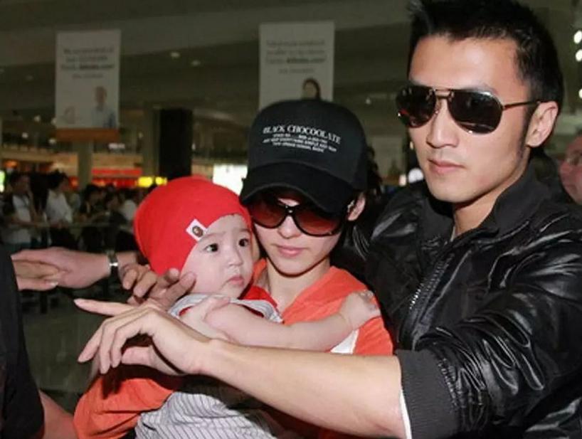 给张柏芝送钻石包包，却给王菲送作品，足以看出谢霆锋更爱谁！