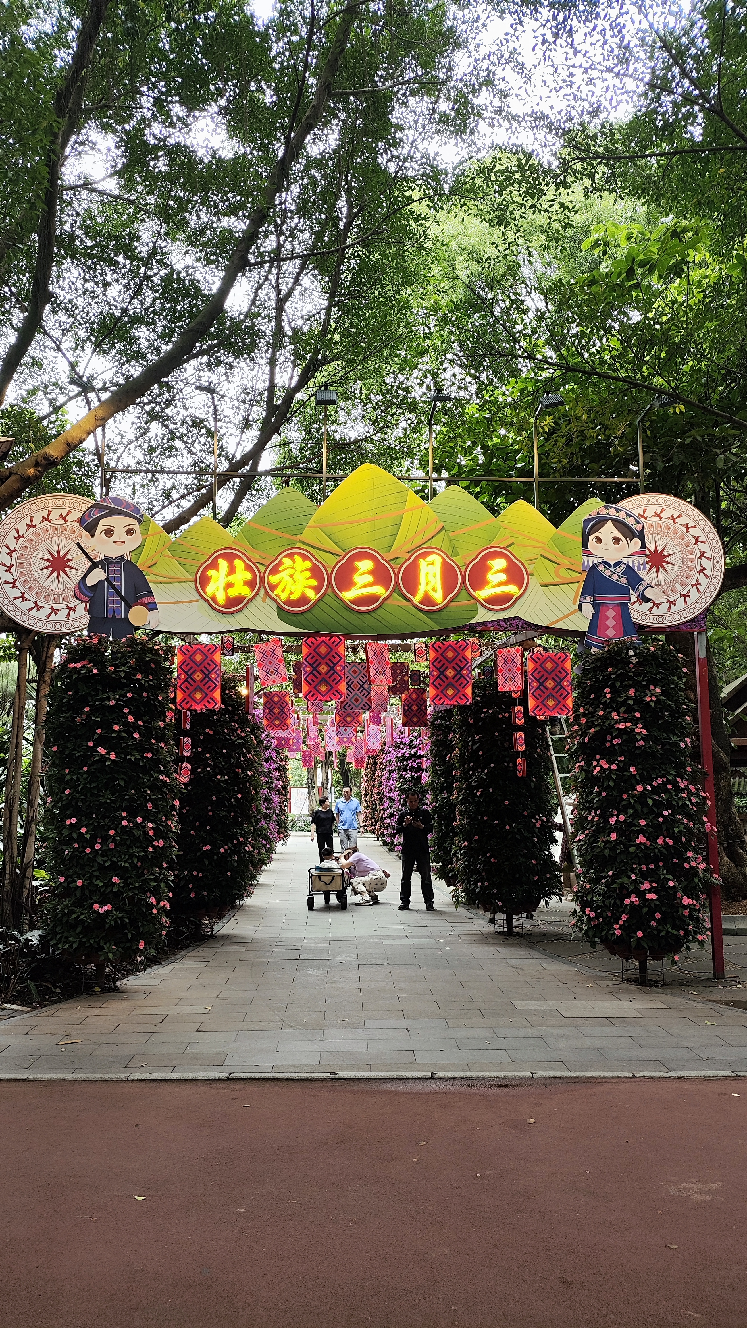 2个人去云南旅游5天多少钱,去北京穷游三天需要多少钱费用