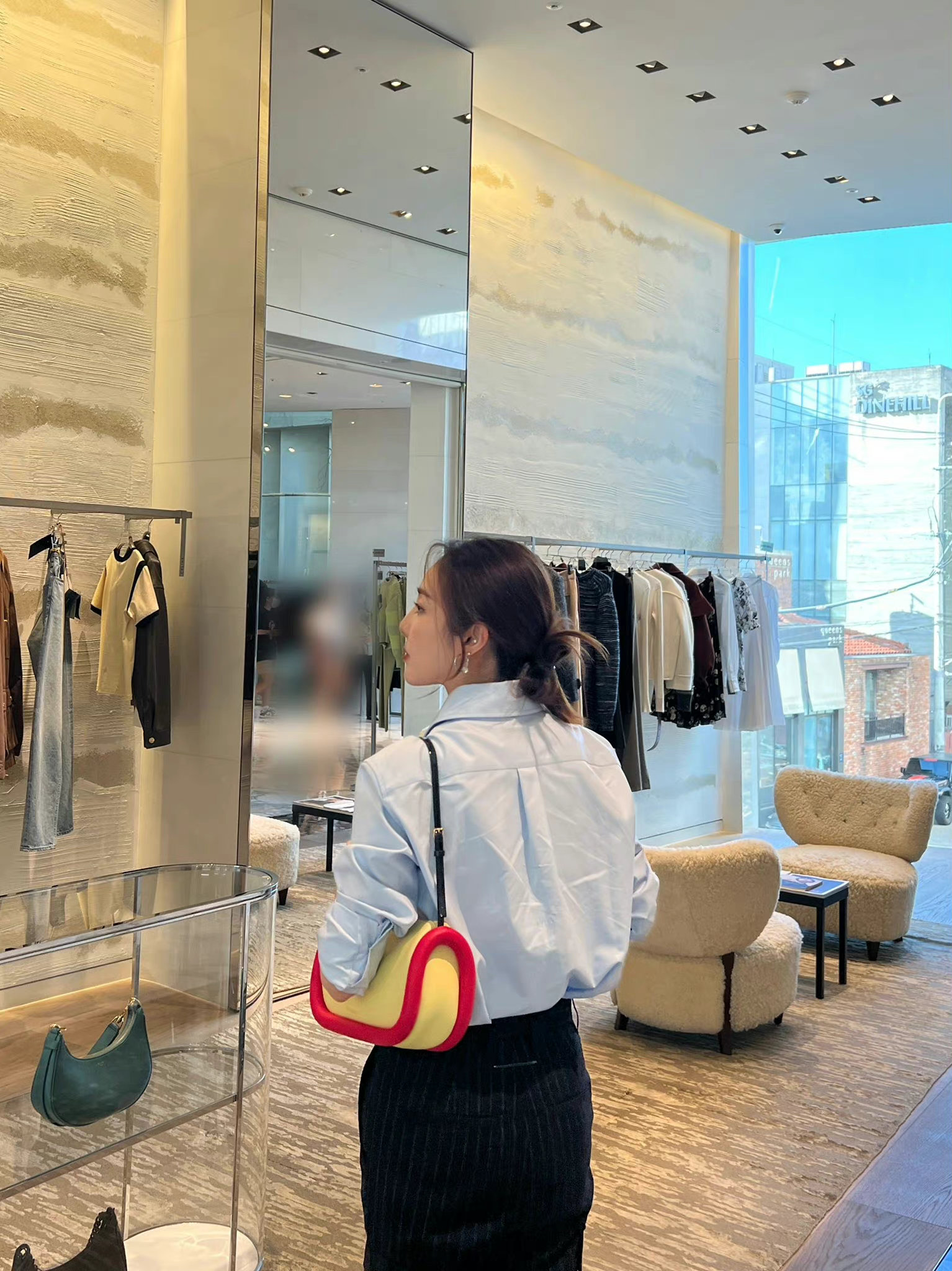 朴山多拉短发,朴山多拉惊艳亮相不愧是最美童颜