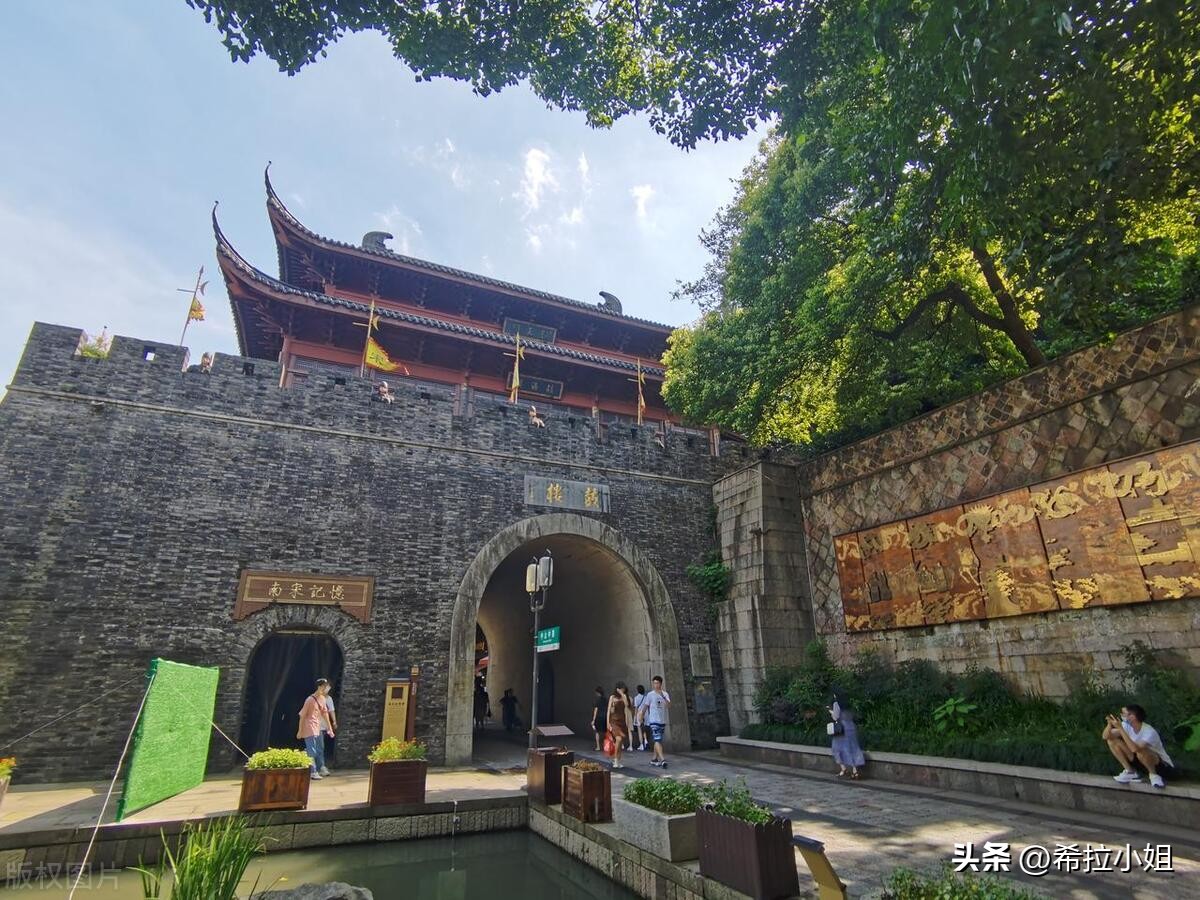 去杭州旅游最该去哪些主要景点,杭州旅游必去的5大景点推荐一下