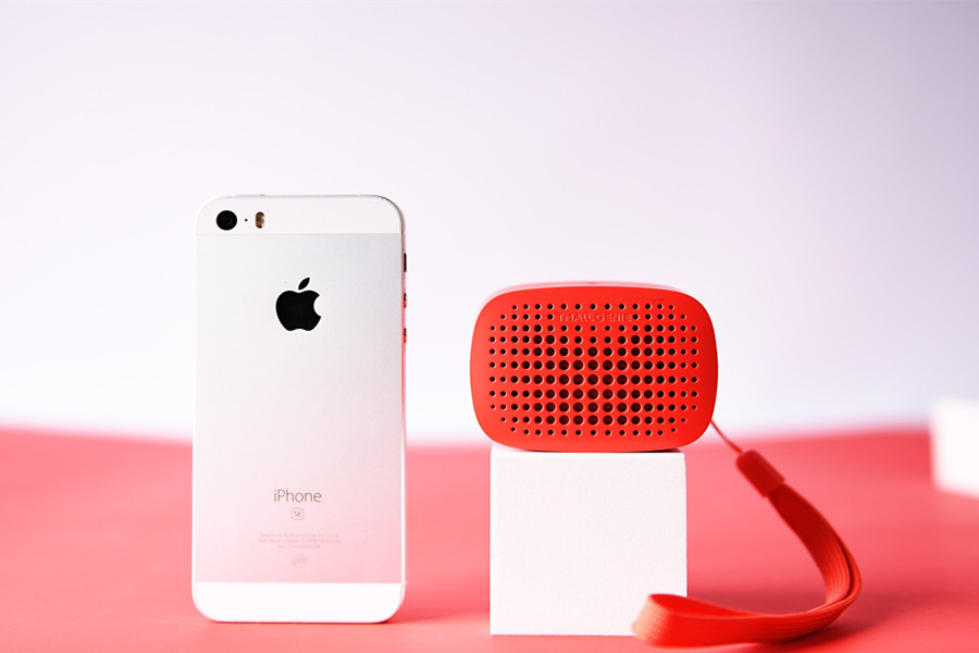 智能音箱卷死自己