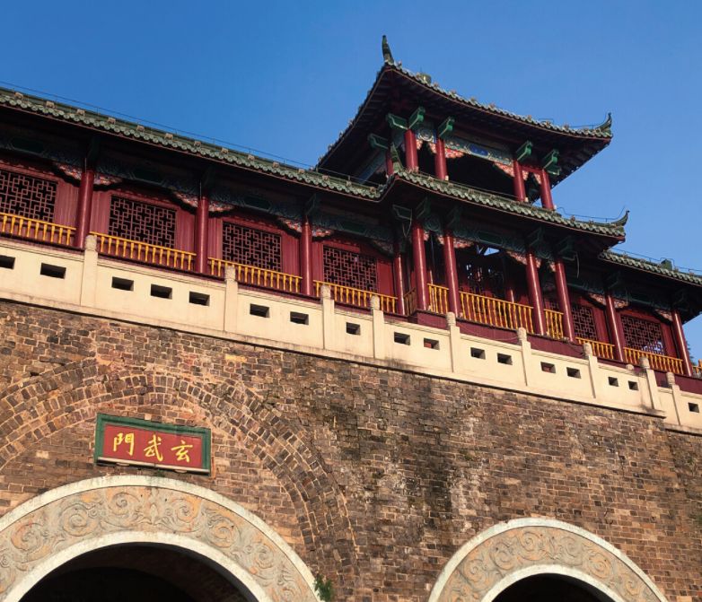 导游南京鸡鸣寺景点介绍,南京玄武门附近景点推荐