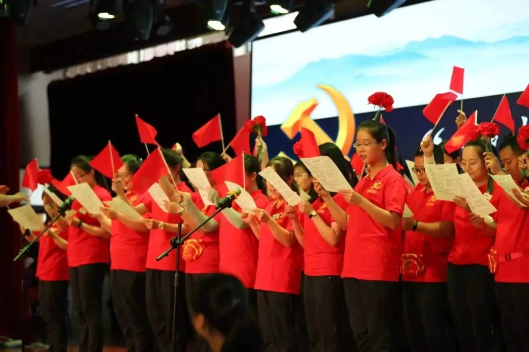 你的出现惊艳了时光温柔了岁月,一个惊艳了时光一个温柔了岁月