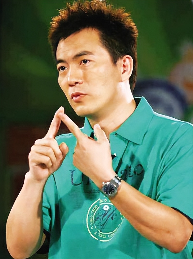 主持人黄健翔当年事件,黄健翔名嘴