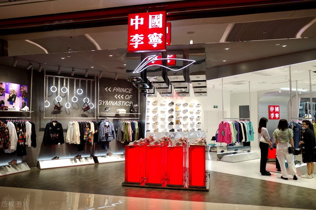 摊上大事,爱国的李宁惹上辱华风波