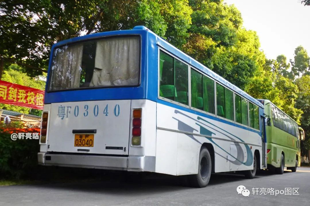 广州产丨千禧年后的珠*牌江**GZ6100F型团体客车