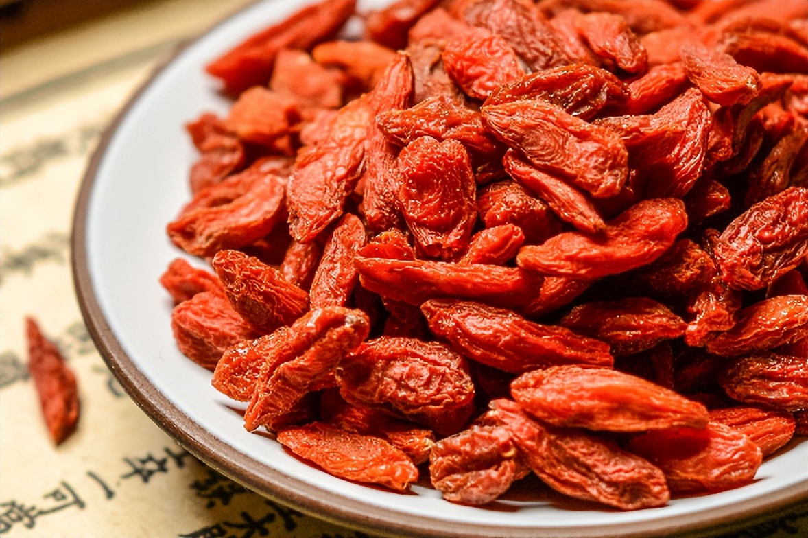 花茶失眠多梦,失眠多梦易醒用什么泡水喝有效