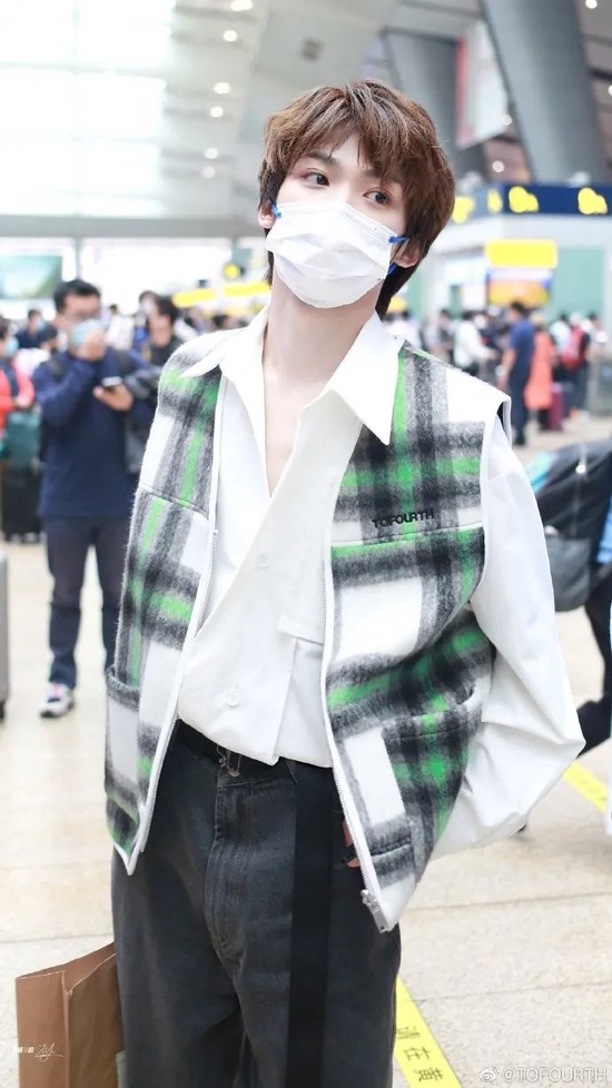 入秋穿搭牛仔马甲,适合秋日穿搭的马甲