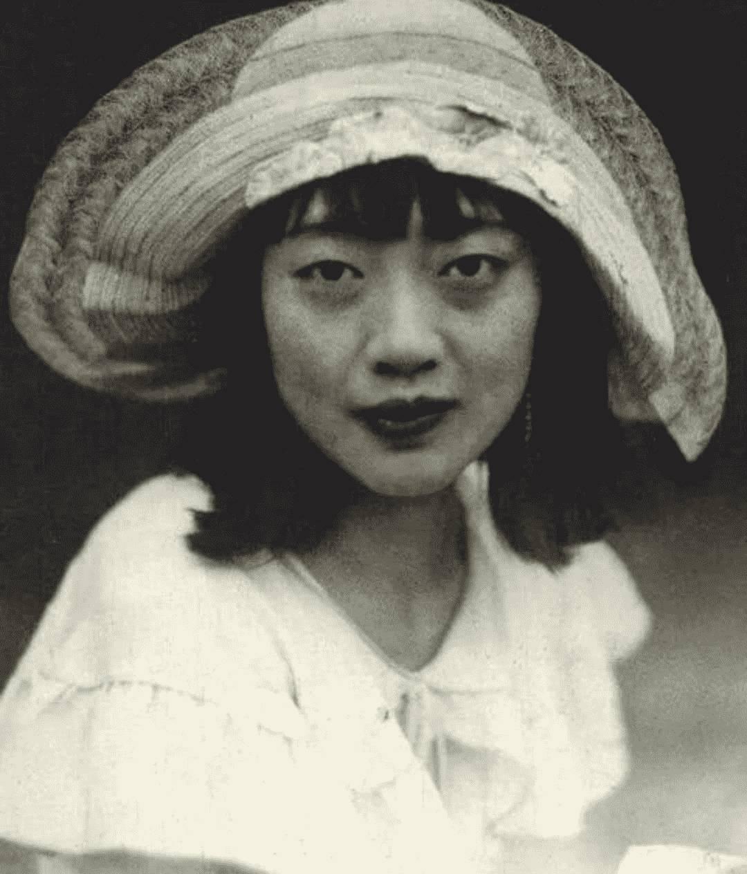 日军日记：*安妇慰**不服从管教，我很愤怒，用*刀刺**插入她的*体下**