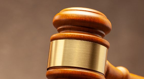 公司破产清算如何获得赔偿,工厂破产倒闭员工如何赔偿